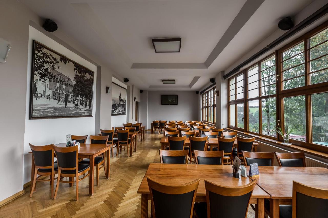 Parkhotel Smrzovka ภายนอก รูปภาพ
