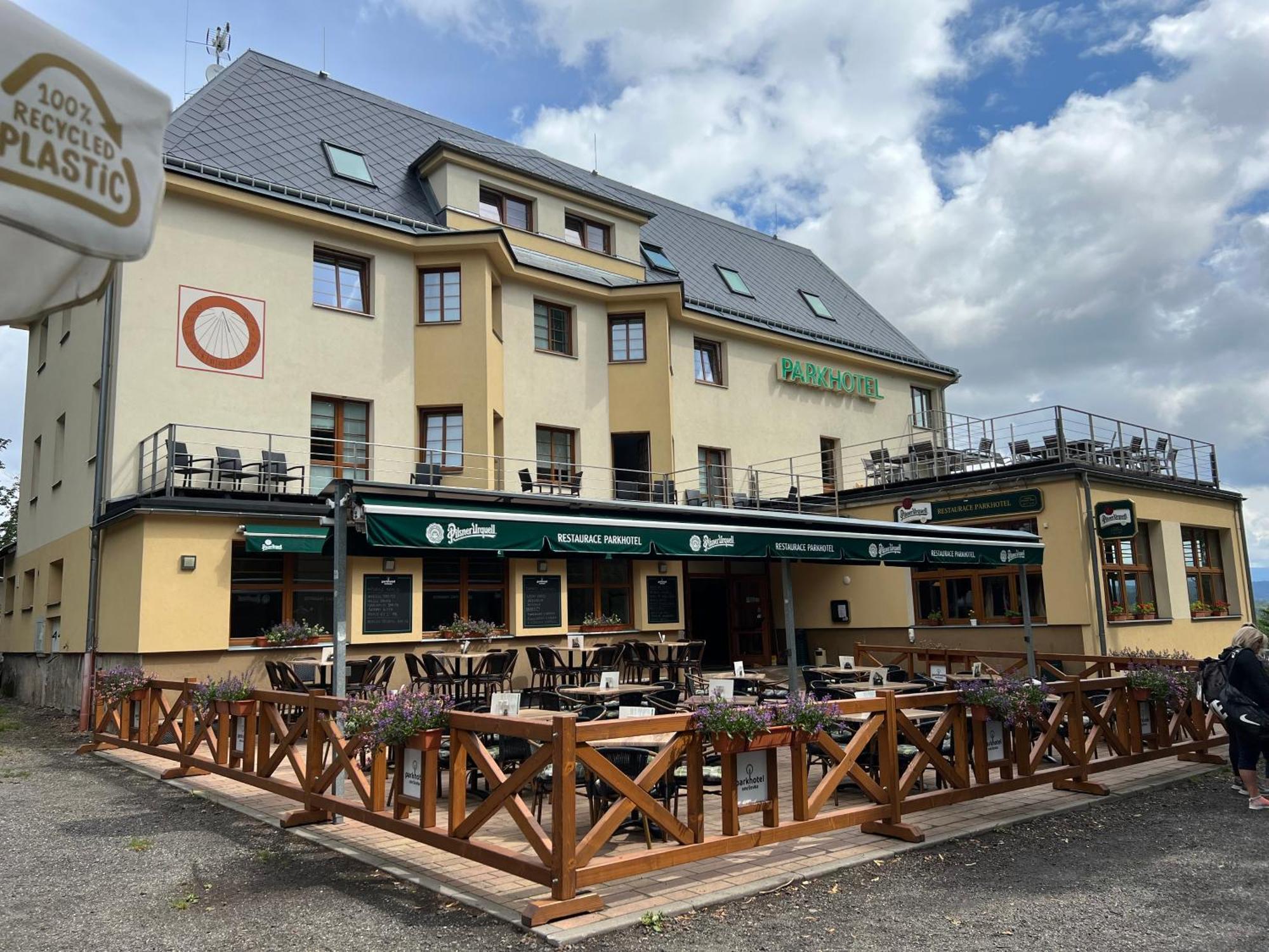 Parkhotel Smrzovka ภายนอก รูปภาพ